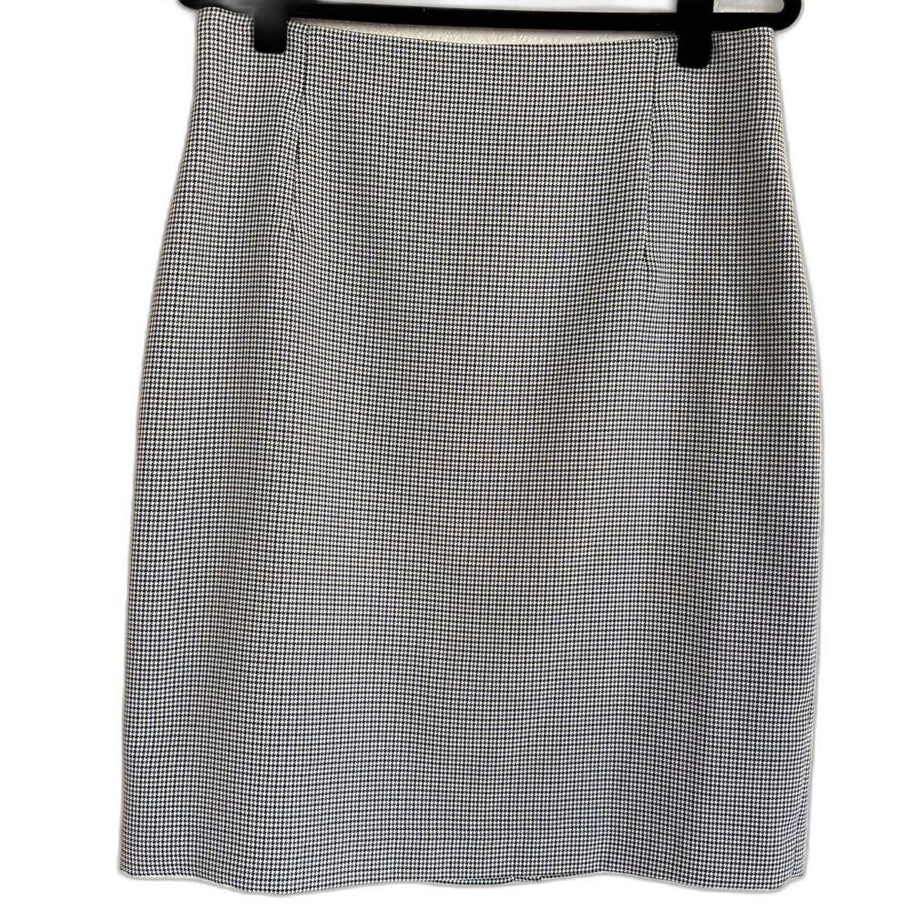 Tahari Black White and Blue Houndstooth Pattern Pencil Skirt Size 12